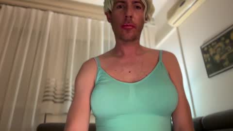 TaleOfLaura online show from July 29, 1:01 am