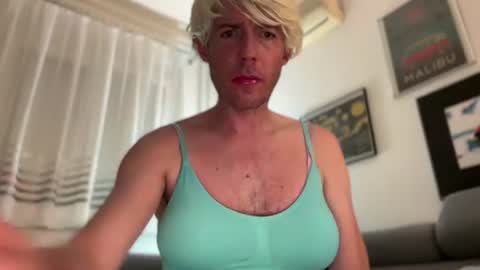 TaleOfLaura online show from August 9, 8:54 pm