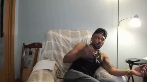 mromg007 online show from March 19, 4:32 pm