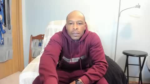 mromg007 online show from March 31, 11:51 am