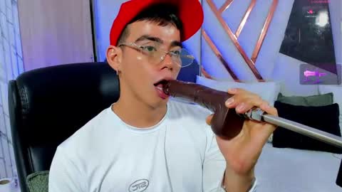 mrs_boy20 online show from September 8, 1:01 am