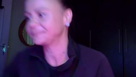 mrs_bunny_swing online show from April 27, 3:25 pm