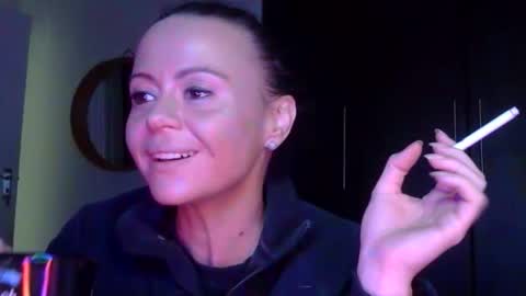 mrs_bunny_swing online show from May 6, 9:55 am