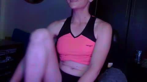 mrs_bunny_swing online show from May 7, 11:33 am