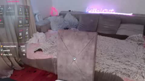 mrs kitty69 online show from August 18, 12:22 pm