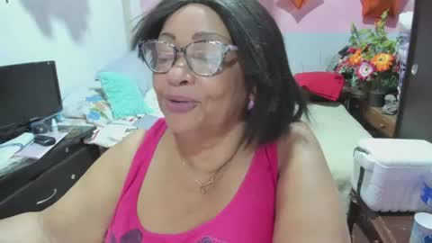 mrs_mommy online show from August 12, 10:23 pm
