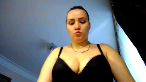 mrs_smith__ online show from June 28, 1:14 pm