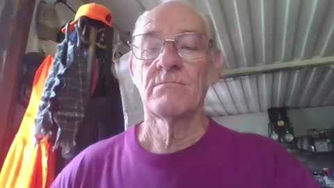 Chuck online show from July 19, 3:47 pm