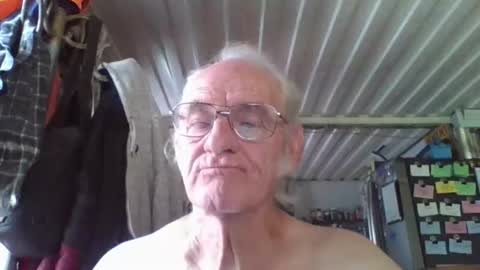 Chuck online show from August 6, 4:50 pm
