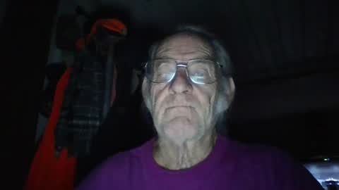 Chuck online show from August 12, 9:44 am