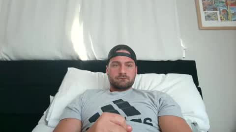 mrthickly818 online show from March 30, 2:20 pm