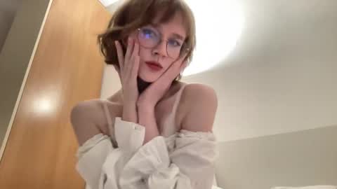 ms_christiana online show from May 16, 8:42 pm