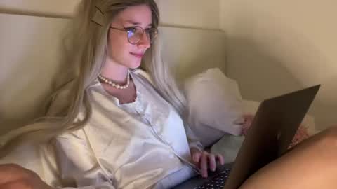 ms_christiana online show from July 26, 6:57 pm