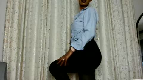 ms_crystal online show from June 6, 1:55 am