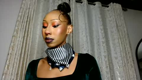 ms_crystal online show from June 18, 5:35 pm