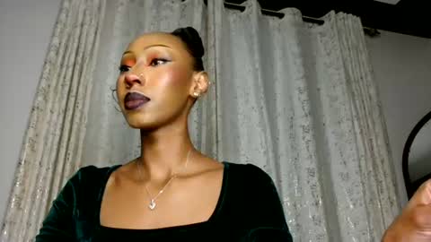 ms_crystal online show from June 18, 6:52 pm
