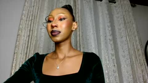 ms_crystal online show from June 18, 8:42 pm