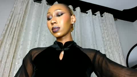 ms_crystal online show from July 26, 4:45 pm