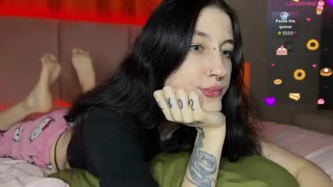 Dita online show from August 7, 5:13 pm