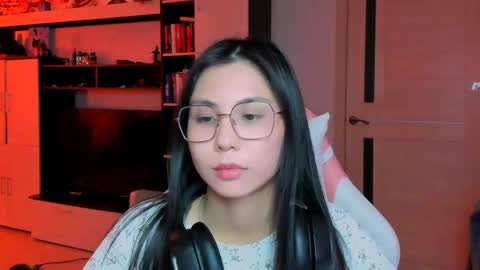ms_emily_ online show from April 30, 5:38 pm