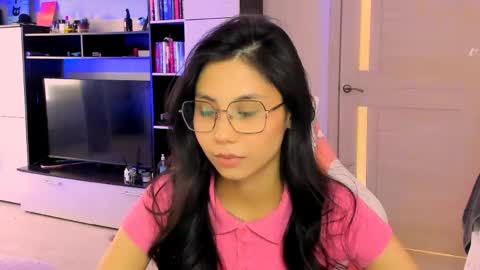 ms_emily_ online show from May 29, 11:56 am