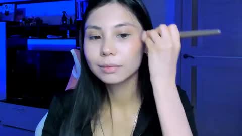 ms_emily_ online show from June 15, 3:43 pm