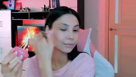 ms_emily_ online show from June 24, 10:28 am