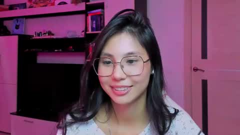 ms_emily_ online show from July 15, 6:53 pm