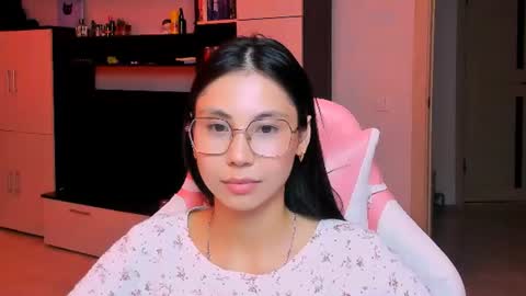 ms_emily_ online show from July 31, 9:42 pm