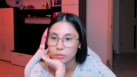 ms_emily_ online show from July 31, 10:48 pm
