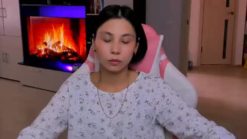 ms_emily_ online show from August 14, 9:02 am