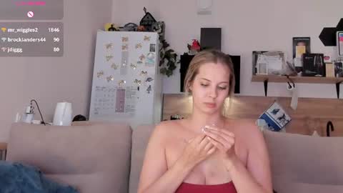 ms_foryou online show from August 3, 9:55 pm