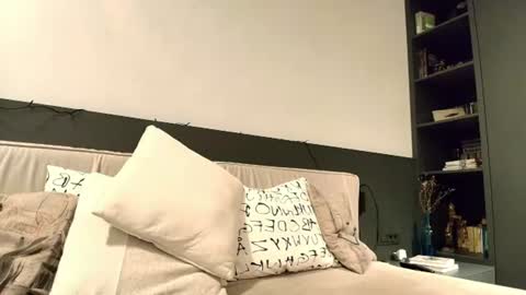 Melanie online show from August 6, 6:56 am