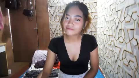 ms suzanne online show from August 12, 5:54 am