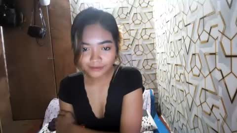 ms suzanne online show from August 12, 8:05 am