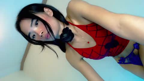 mscherry_ online show from August 6, 11:15 pm
