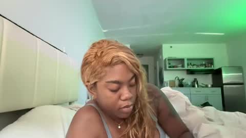 mskitty000 online show from June 21, 12:28 pm