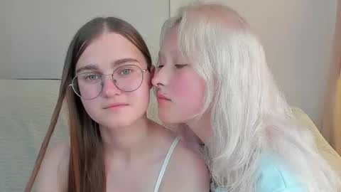 Mia online show from July 30, 12:56 pm