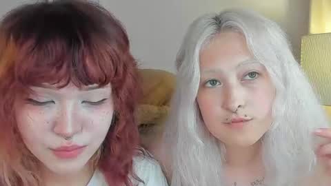 Mia online show from August 1, 10:21 am