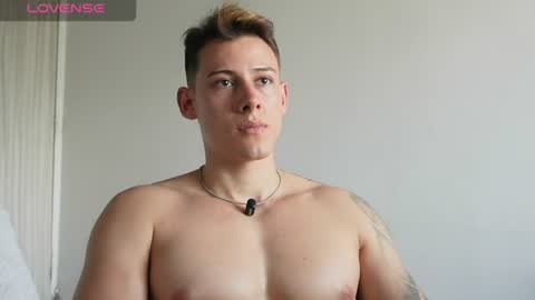 muscle_king_cum online show from August 12, 6:21 pm