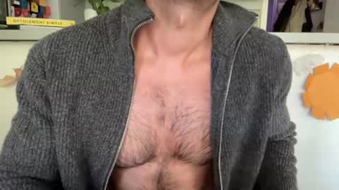 musclehair3 online show from August 12, 8:05 am
