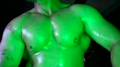 Hulk Muscles - NEW ACCOUNT online show from August 9, 8:43 pm