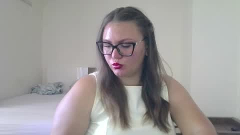 musechic_wild online show from July 29, 2:02 pm