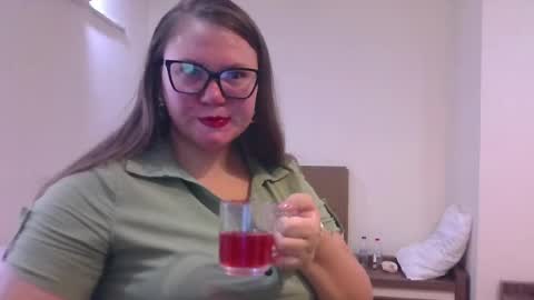musechic_wild online show from August 4, 8:33 am