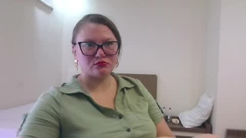 musechic_wild online show from August 4, 9:39 am