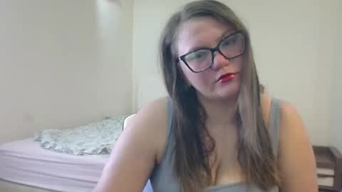 musechic_wild online show from August 8, 10:26 am