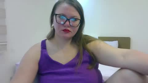 musechic_wild online show from August 12, 9:55 am