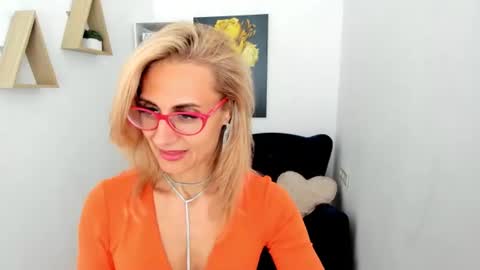 Diana online show from July 9, 6:13 pm