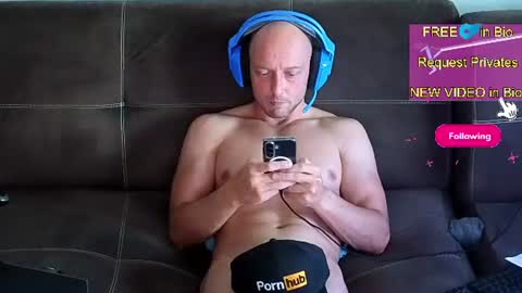 mushroomcouch online show from August 1, 12:33 pm