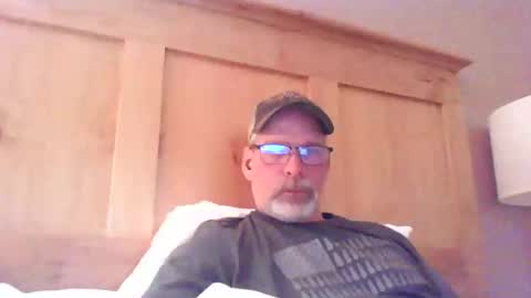 Mustache Daddy online show from March 19, 2:37 am